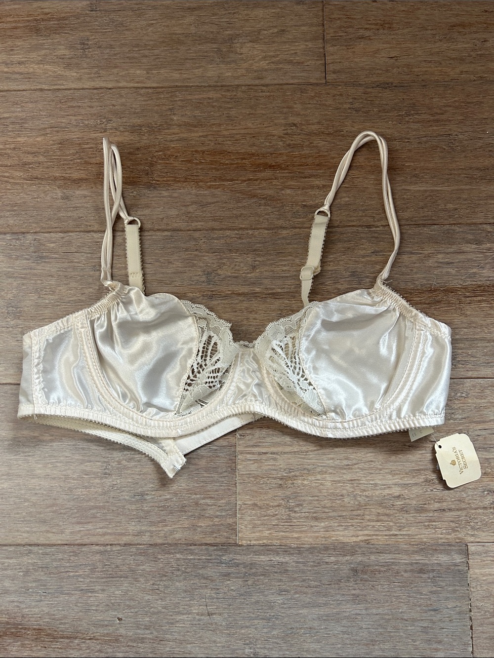 VTG satin lace demi-bra Cream Underwire Bra 36A jezebel